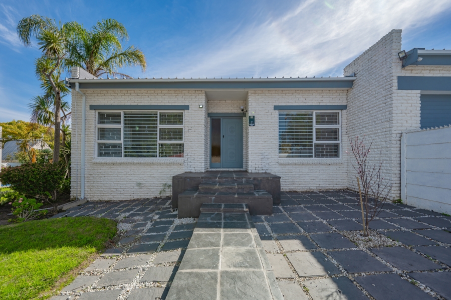 4 Bedroom Property for Sale in Briza Western Cape